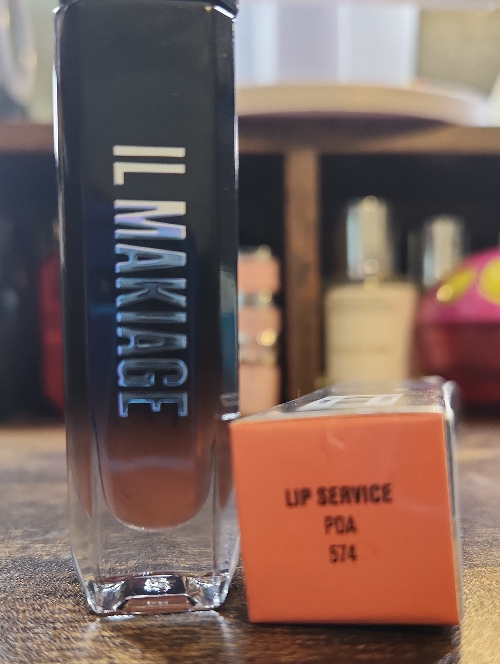 Il Makiage Lip Service Liquid Lipstick — PDA 574